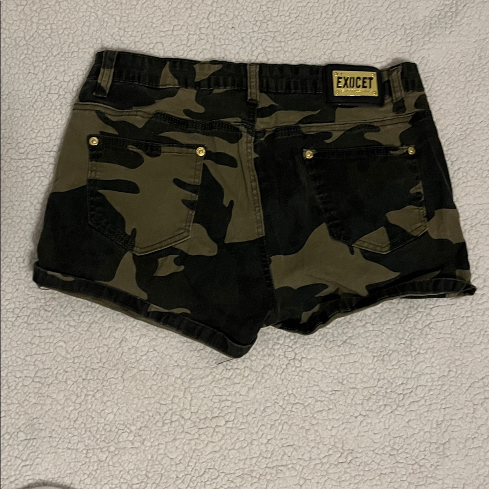Exucet Camouflage Shorts